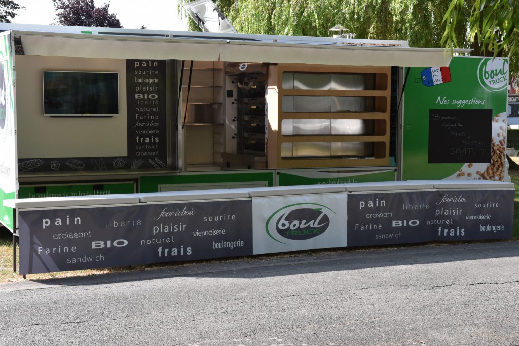 Camion PL boulangerie mobile avec four à granulés