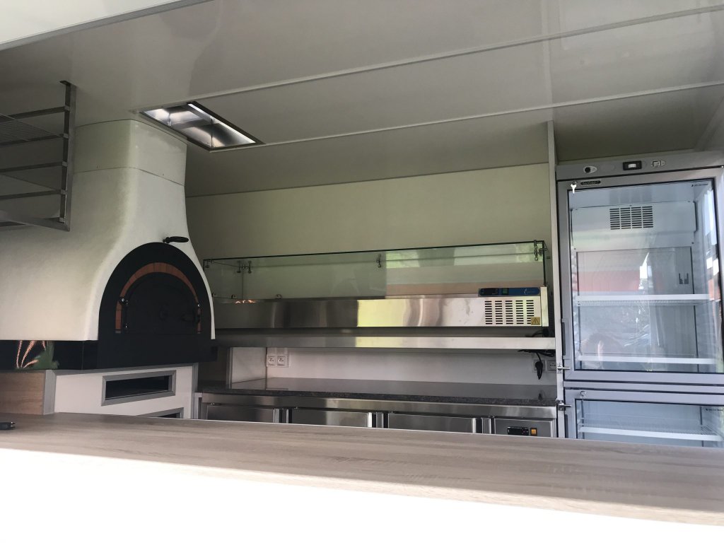 Le Pizzaiolo Hermann camion ford transit access pizza bois