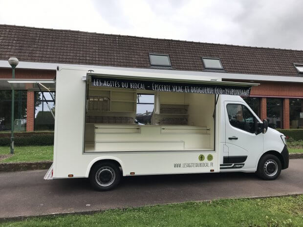 Camion épicerie vrac Les Agités du Biocal